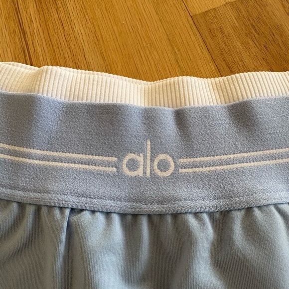 ALO Yoga Seashell Blue Airbrush Better Together Tennis Skirt - Picture 5 of 11